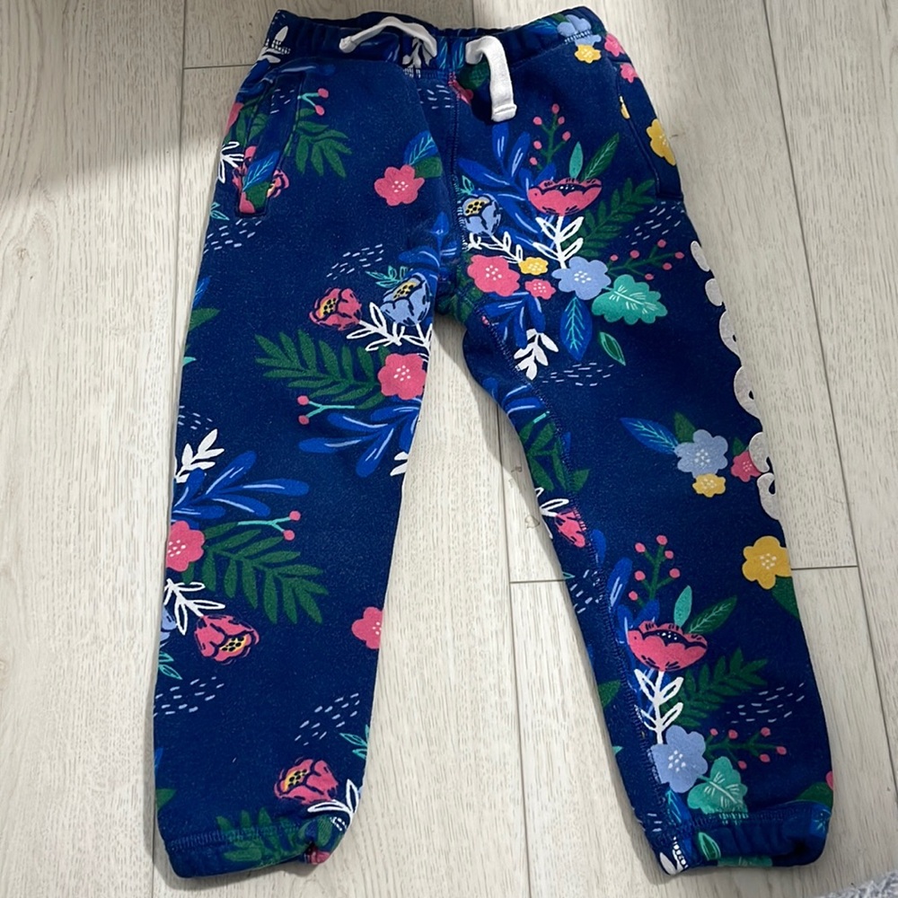 Roots kids 3T sweats